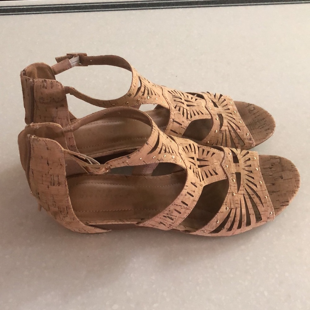 Sandals - Picture 2 of 4